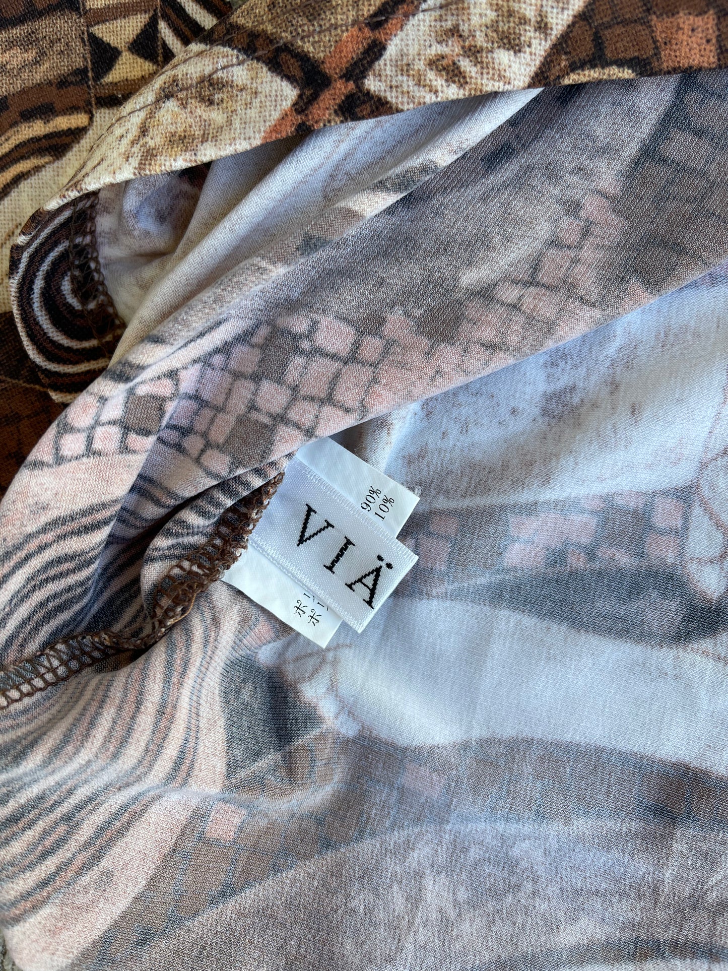 Viänte Oriental Print Long Sleeve Top